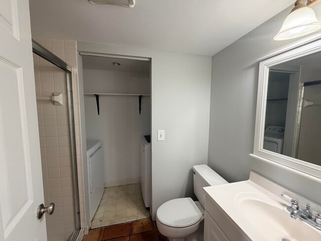 Building Photo - 37 Lake Arbor Dr