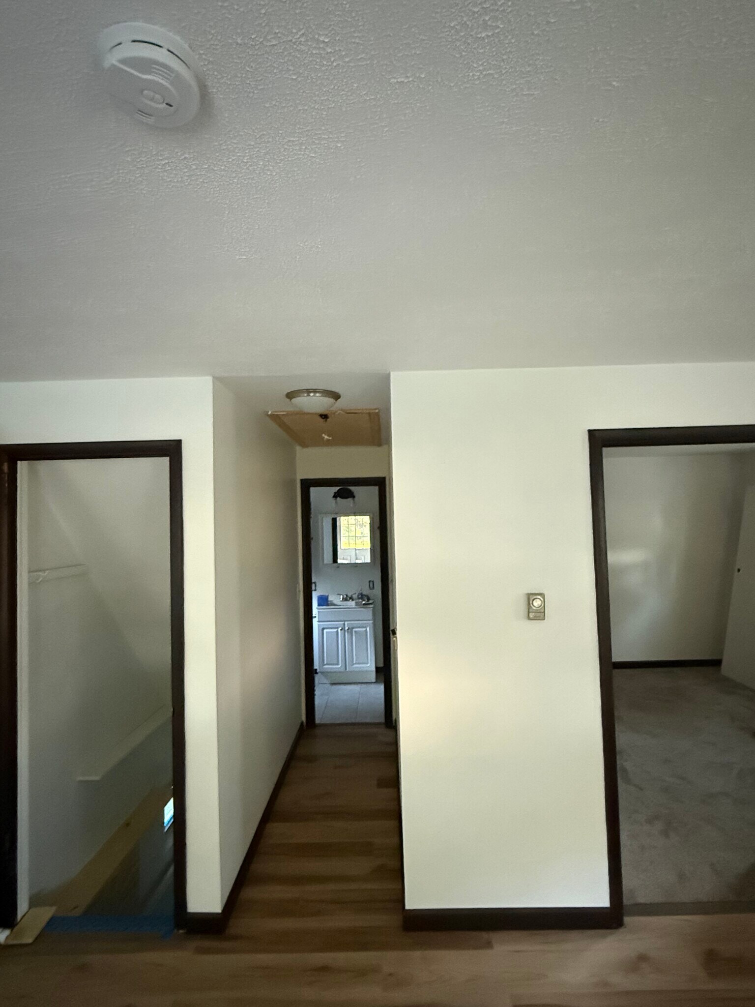 Building Photo - 6820 Rowe Dr
