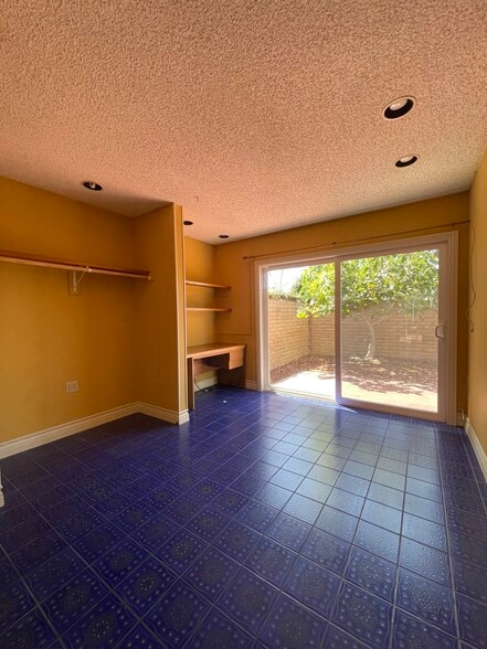 Building Photo - 7 Cypress Tree Ln