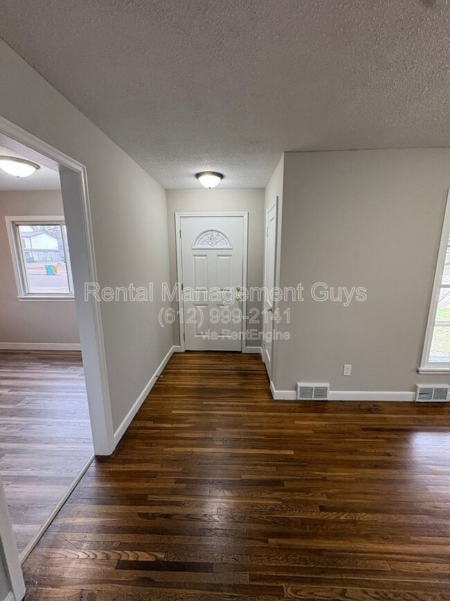 Building Photo - 4534 Zane Ave N