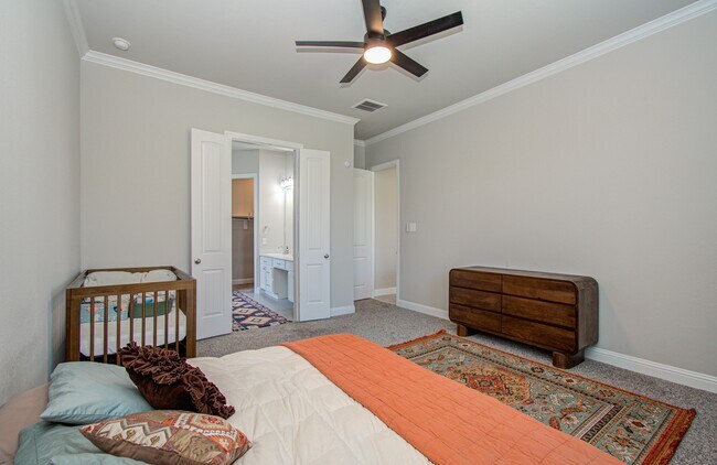 Building Photo - 10442 Eastern Bluestar Dr