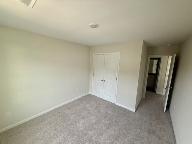 Building Photo - Two bedroom, 2.5 bath townhome in Ridge Creek, Whitsett-MOVE in special!!!