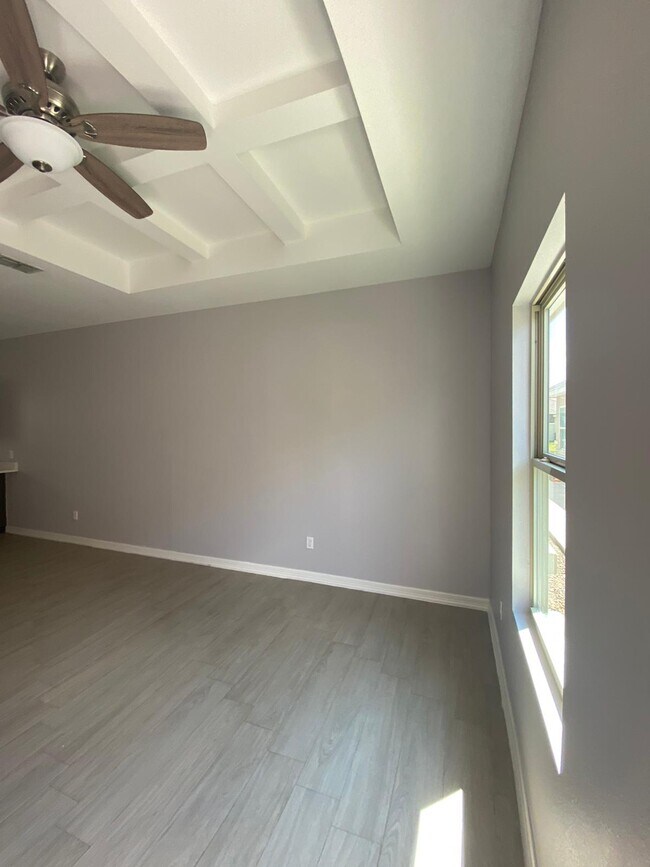 Building Photo - 1809 Jackson St