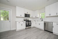 Building Photo - 226 Hyta St