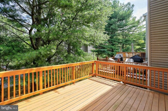 Building Photo - 4710 Leyden Way