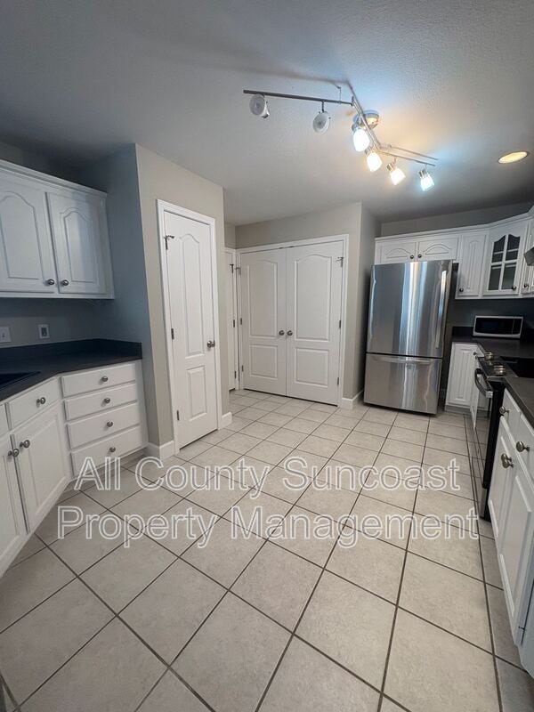 Building Photo - 117 Pine Lake Dr