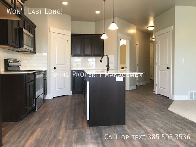 Building Photo - 249 Eaglewood Dr