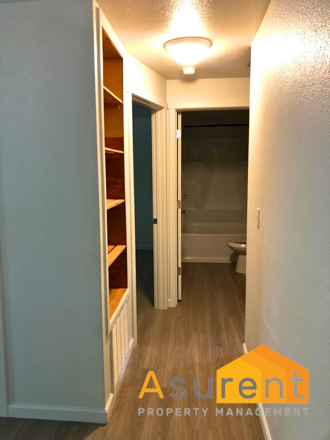 Building Photo - $200 off first months rent. Fully Remodele...