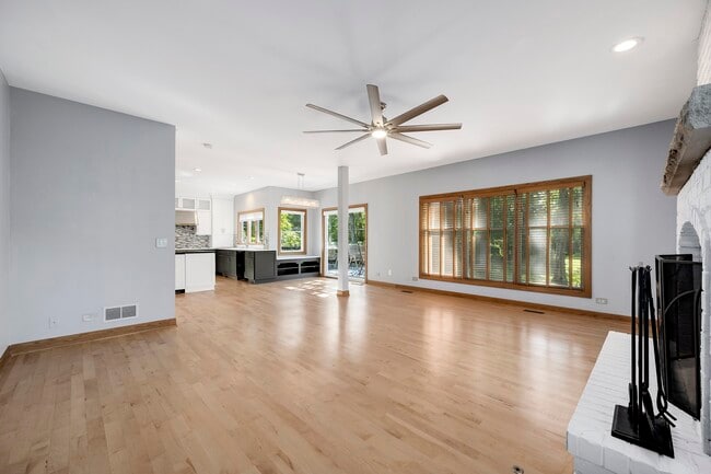 Building Photo - 721 38th St
