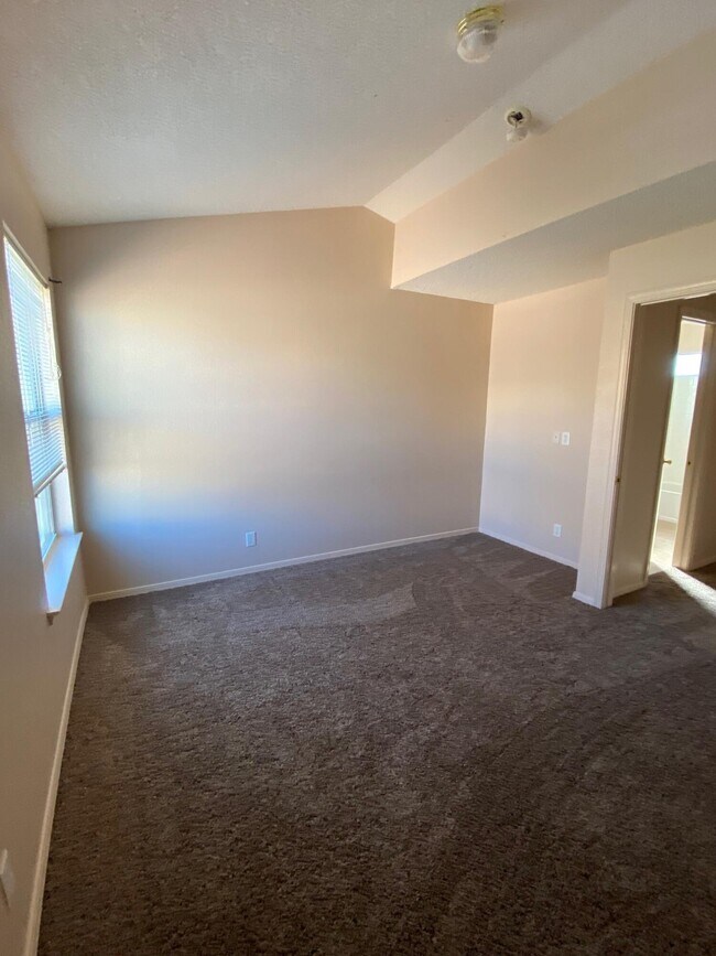 Building Photo - 7331 Corona Del Sol Dr
