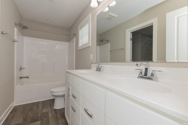 Building Photo - 9809 Massey Dr