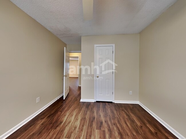 Building Photo - 96 Blue Jasmine Ln