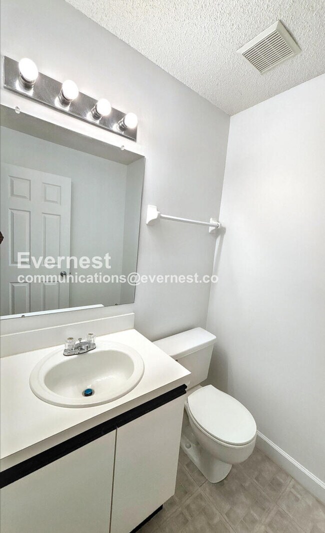 Building Photo - 5591 Valencia Park Blvd