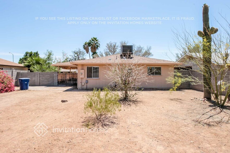 Building Photo - 580 W Del Rio St
