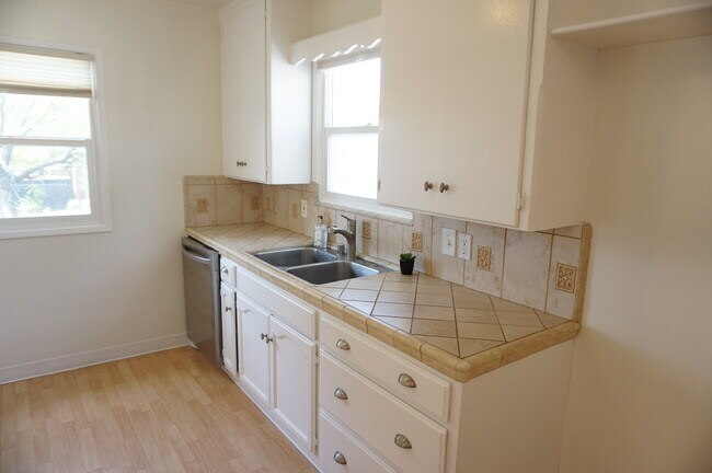 Building Photo - 3153 Orange Ave