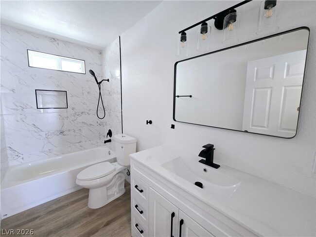 Building Photo - 1083 E Calvada Blvd