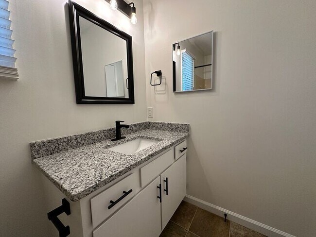 Building Photo - 112 Glenn Bridge Road