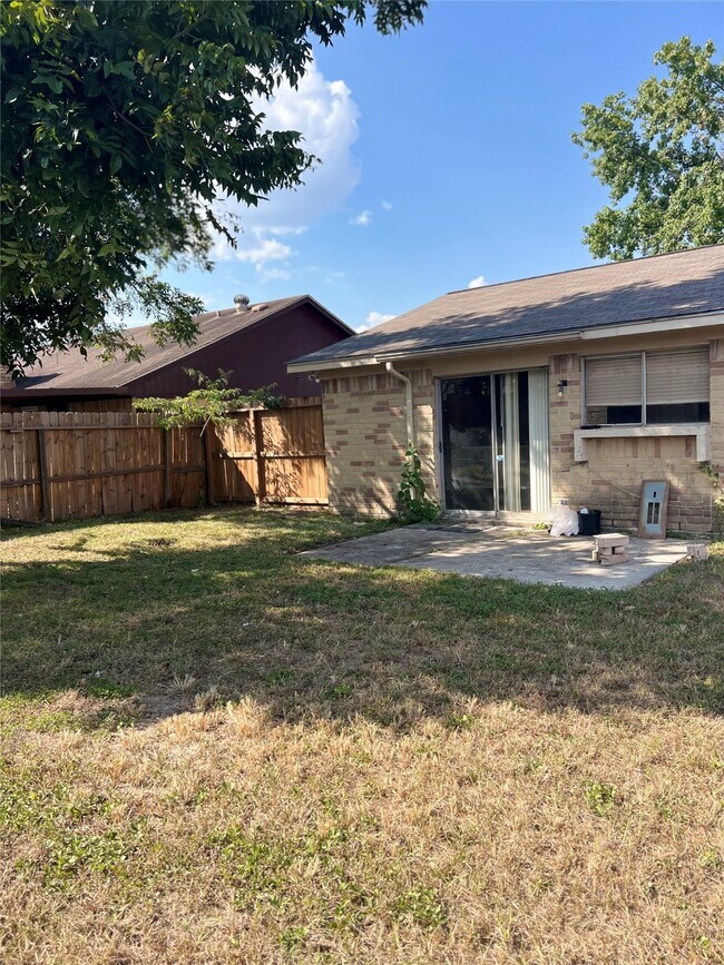 Building Photo - 2503 Ravenwind Rd