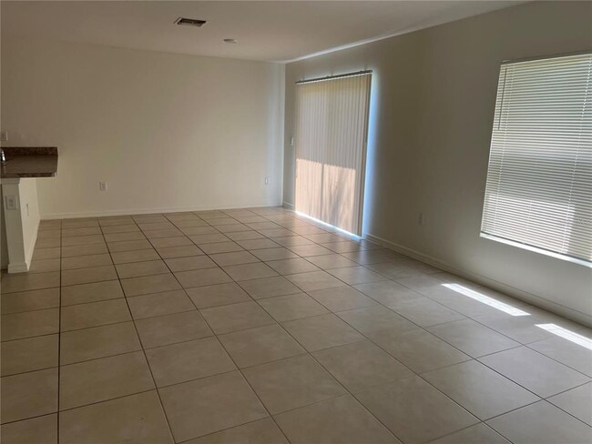 Building Photo - 1042 Bounds St