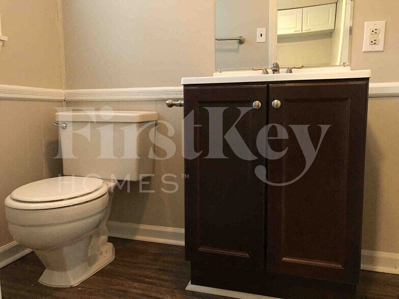 Building Photo - 4114 Farmbrooke Dr