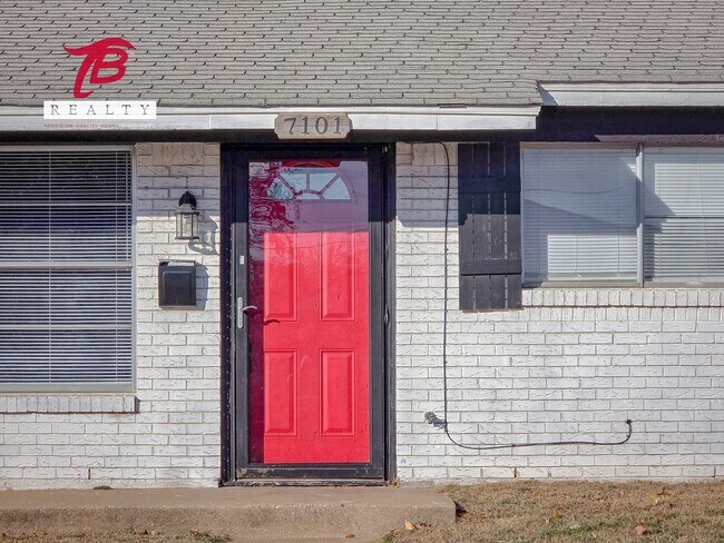 Building Photo - 7101 NW 20th St