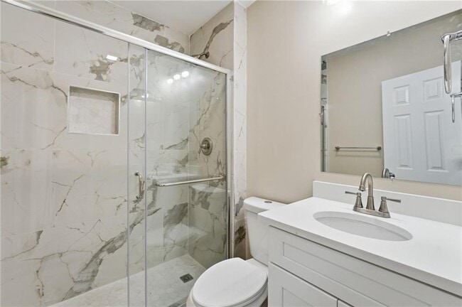 Building Photo - 395 8th St NE