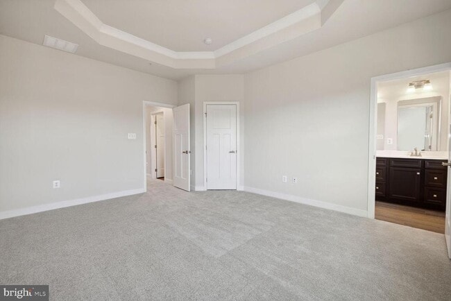 Building Photo - 9643 Tall Oaks Rd