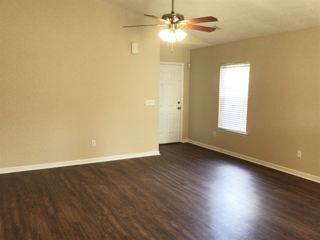 Building Photo - 103 Bill Park Dr