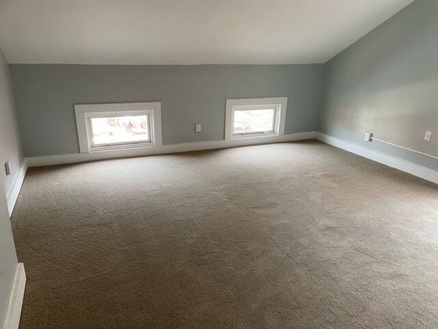 Large Bedrooms - 1024 Columbia St