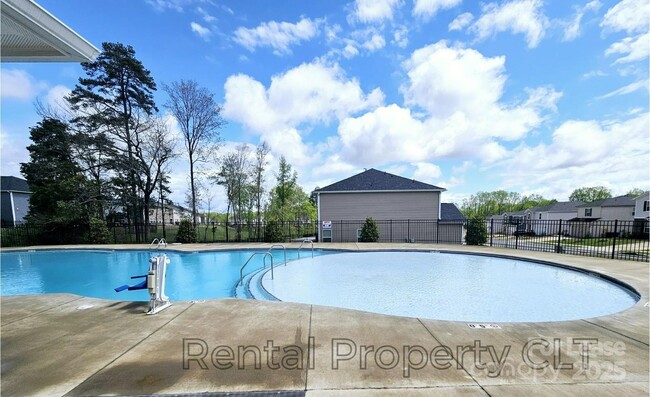 Building Photo - 157 Shepherds Lndg Dr