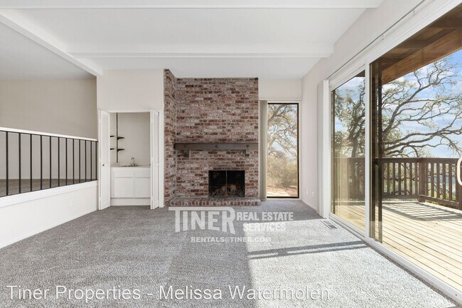 Building Photo - 3 br, 2.5 bath House - 8708 Bluff Lane