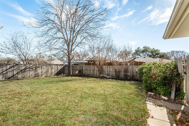 Building Photo - 2732 Parkhaven Dr