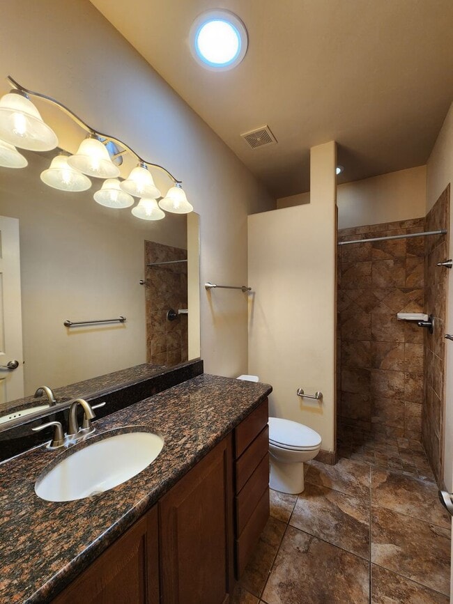 Building Photo - Sweet spot in the Pueblos at Alameda Ranch