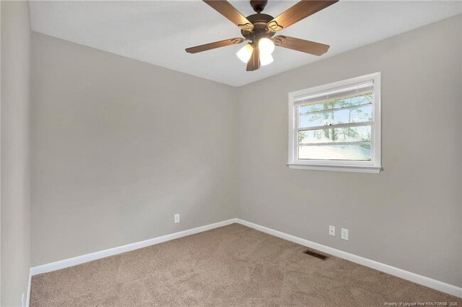 Building Photo - 409 College Dr