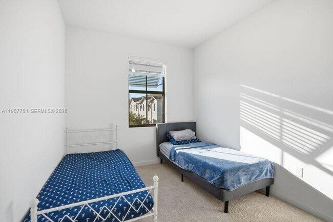 Building Photo - 816 NW 3rd Terrace