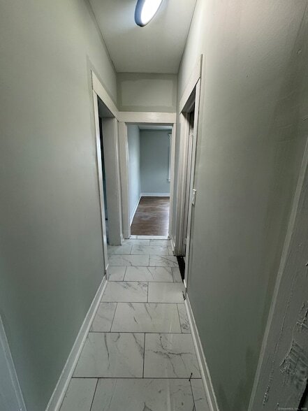 Building Photo - 648 Ferry St