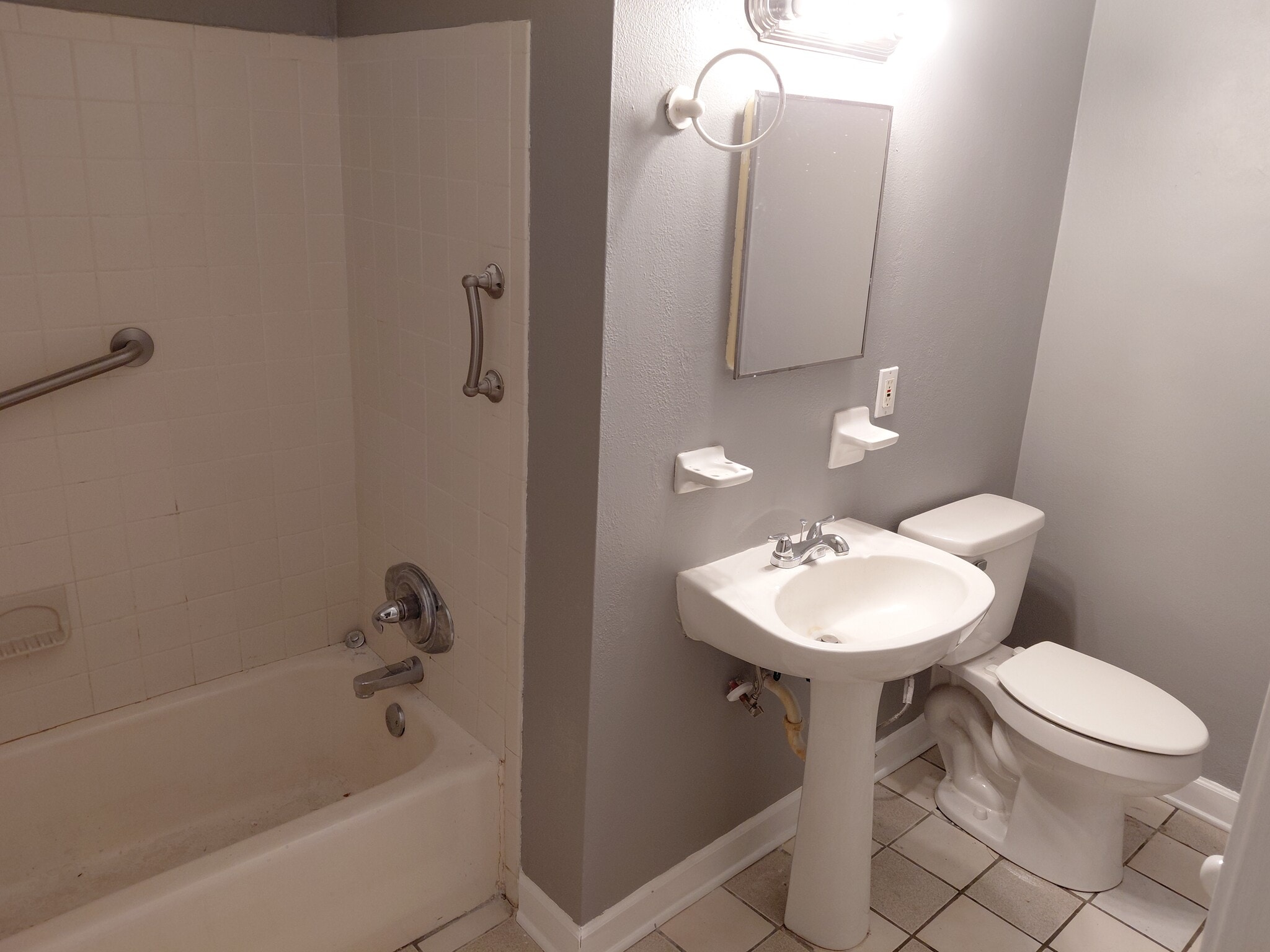 Building Photo - 3550 Raines St