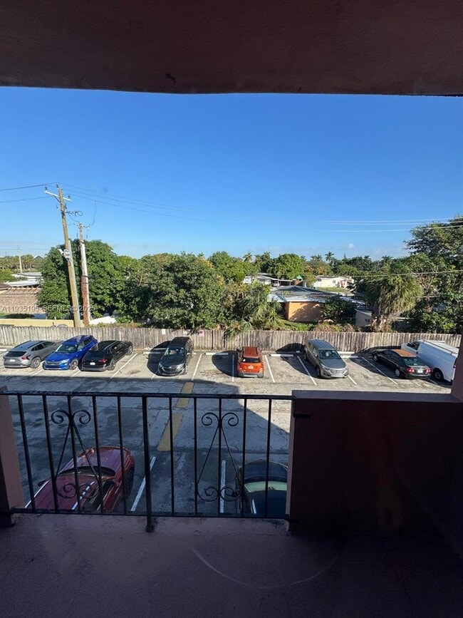 Building Photo - 17101 NW 57th Ave