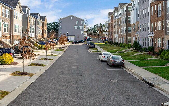 Building Photo - 6907 Stoddert Ln