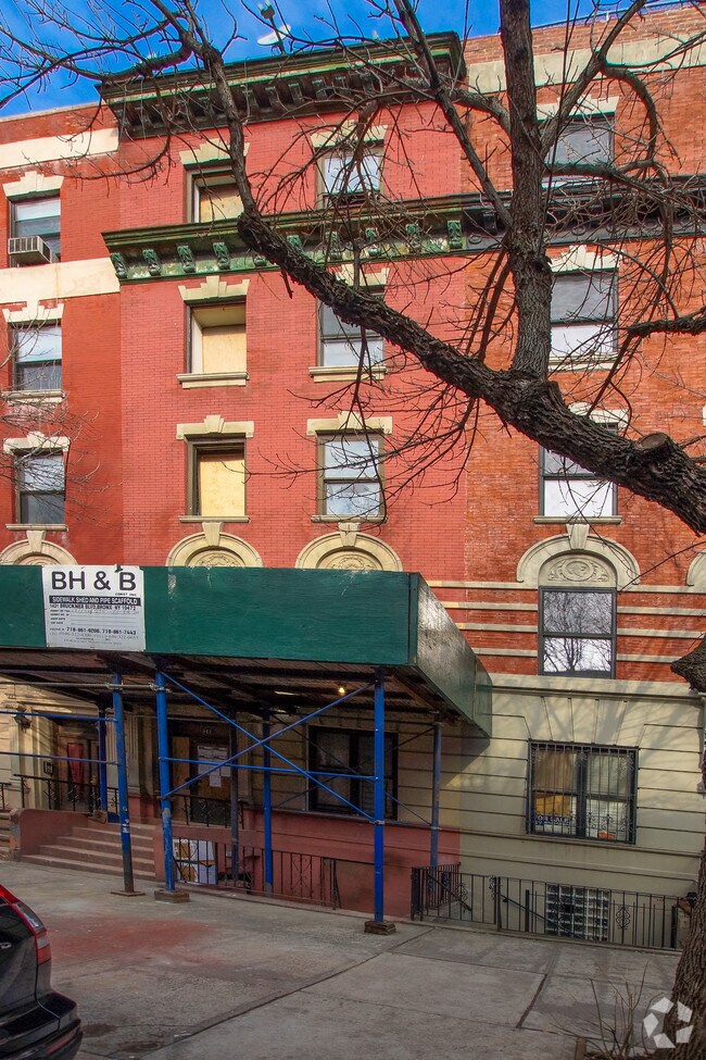 Building Photo - 241 W 137th St