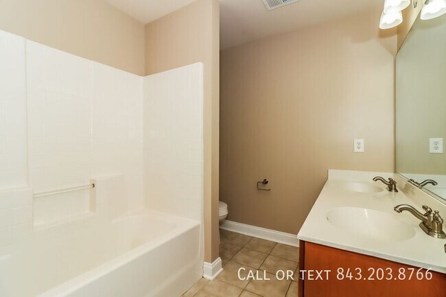 Building Photo - 9034 Parlor Dr