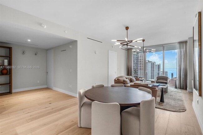 Building Photo - 300 Biscayne Blvd Way