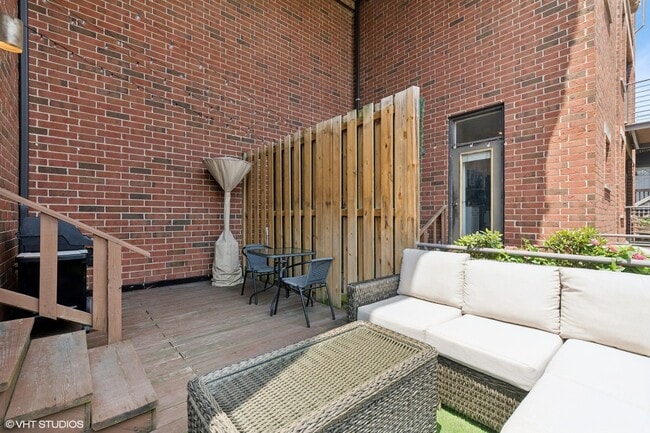 Building Photo - 2860 N Orchard St