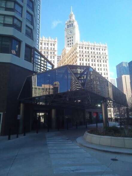 Building Photo - 405 N WABASH