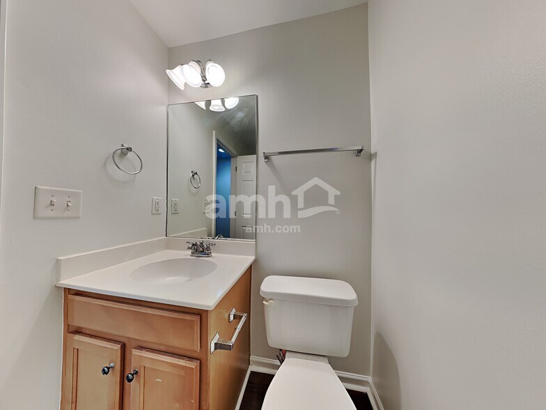 Building Photo - 8970 N Red Maple Cir
