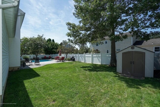 Building Photo - Charming Colonial on Quiet Cul-de-Sac