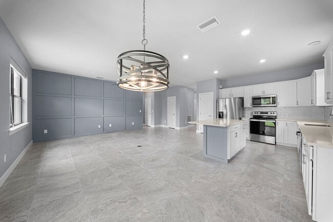 Building Photo - Modern Living 3-bedroom, 2-bath home in Alva