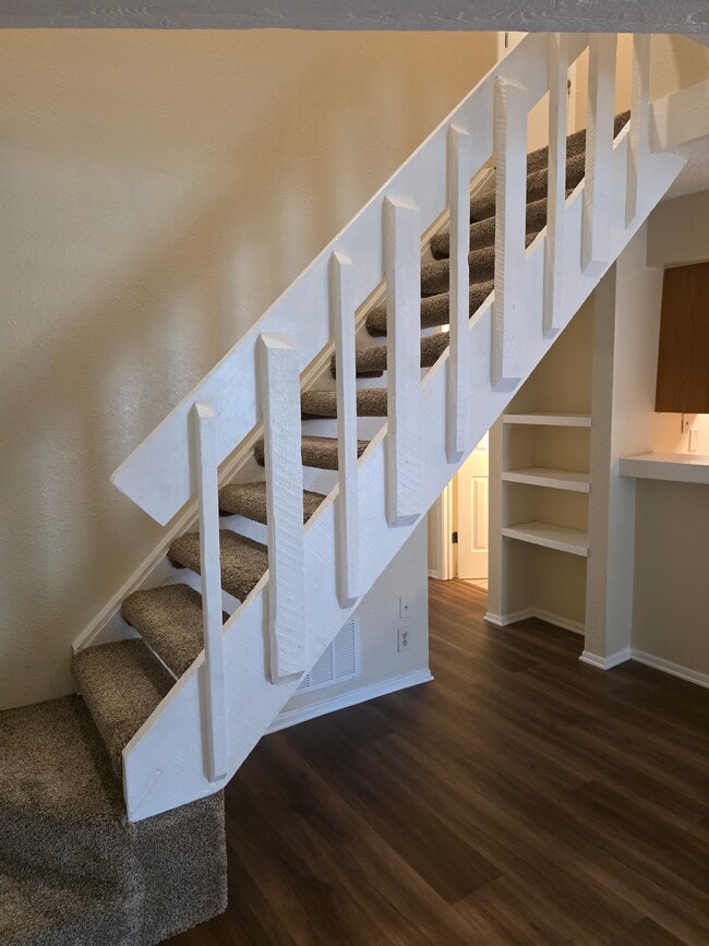 Building Photo - 3326