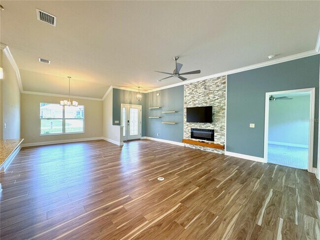 Building Photo - 1724 E Gate Dancer Cir
