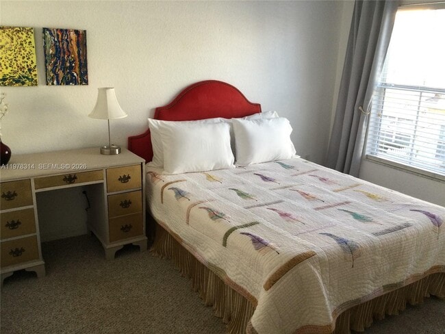 Building Photo - 4601 Yellowgold Rd W